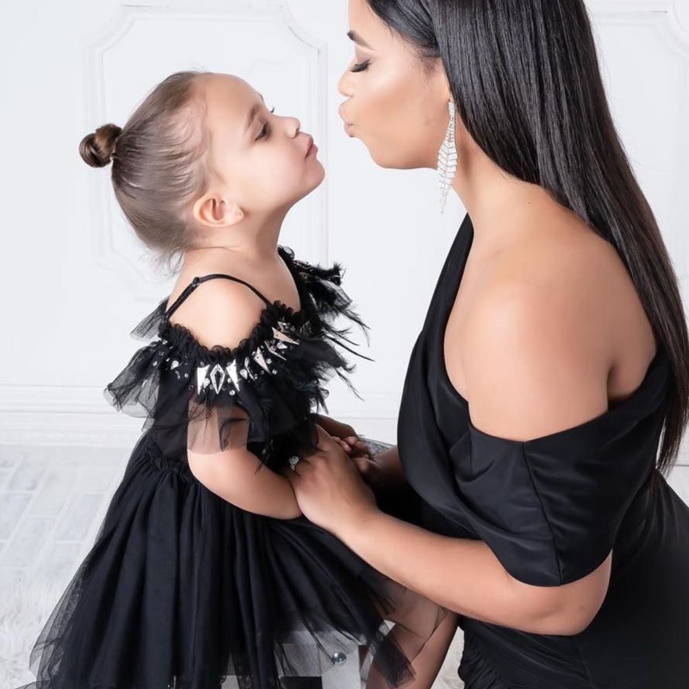 Meet your Posher, Afi